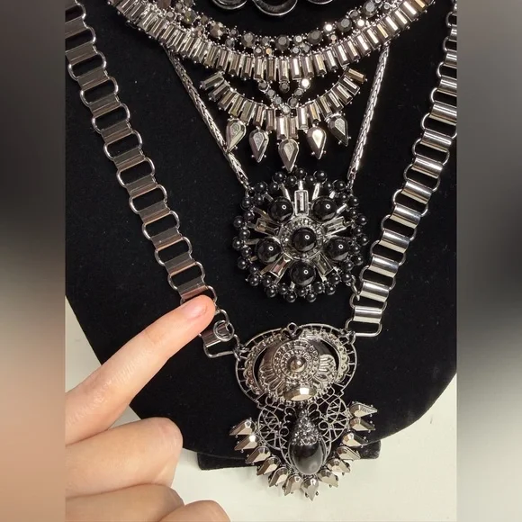 Free People Only Dreaming Statement Collar Necklace Hematite & Jet NWOT $88 - Picture 4 of 6